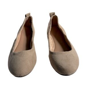 Universal Thread Size 6.5 Beige Danielle Scrunch Ballet Flats
